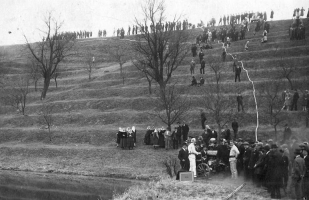 SDH - cvičení u rybníka Vratislav 1927